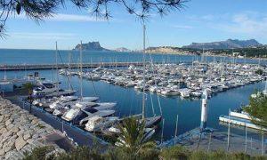 photo with perspective of the club nautico moraira